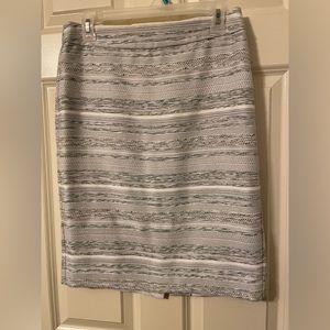 Ann Taylor pencil skirt silver blue & white size 0